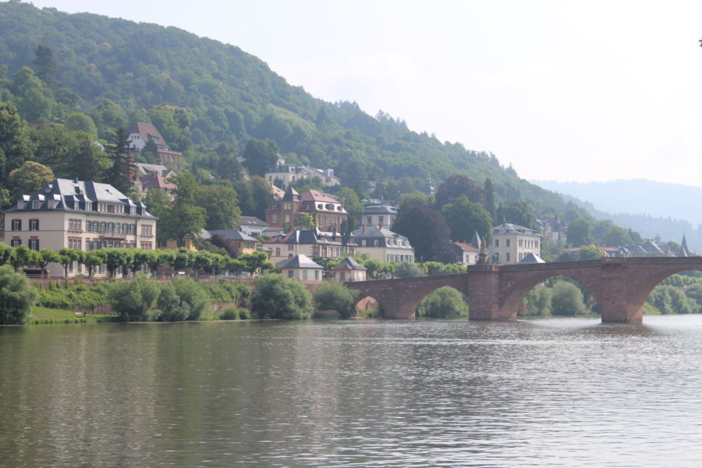 Top Heidelberg Sehenswürdigkeit - die Alte Brücke