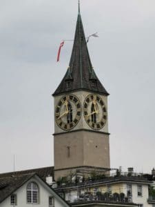 Bekannte Zürich Sehenswürdigkeit - St. Peter